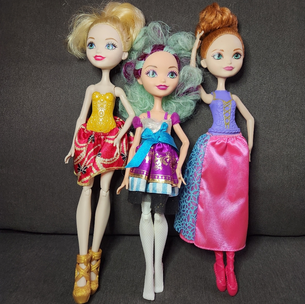 Mattel Ever After High Lot of 3 Dolls Holly O'Hair Madeline Hatter & Apple White